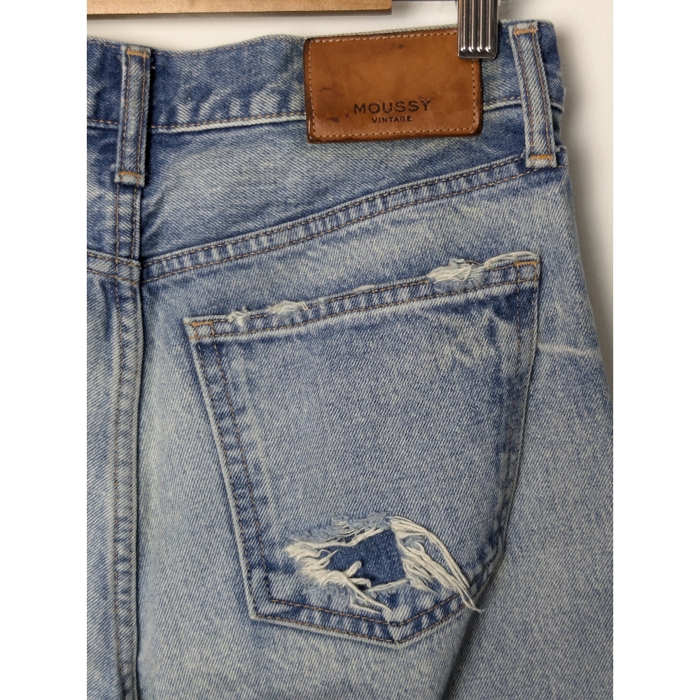 Moussy • Howa Distressed Buttonfly Jeans - Picture 5 of 10